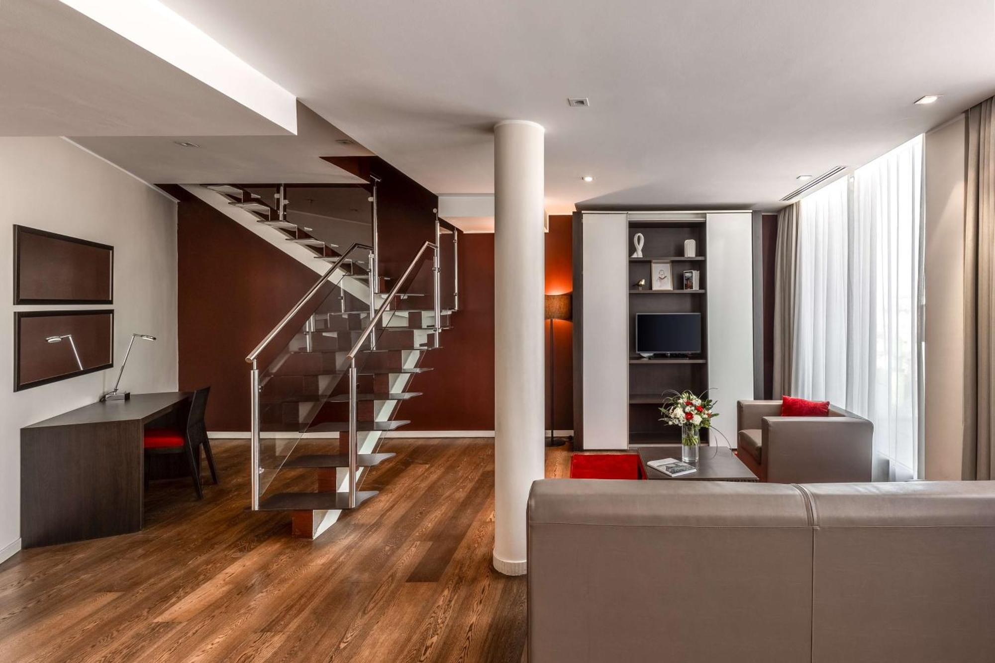 Nh Collection Center Hotel 4*
